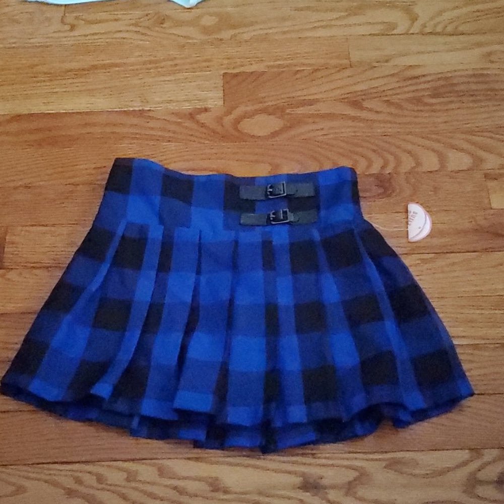 COPY - Girl's skirt with built in shorts